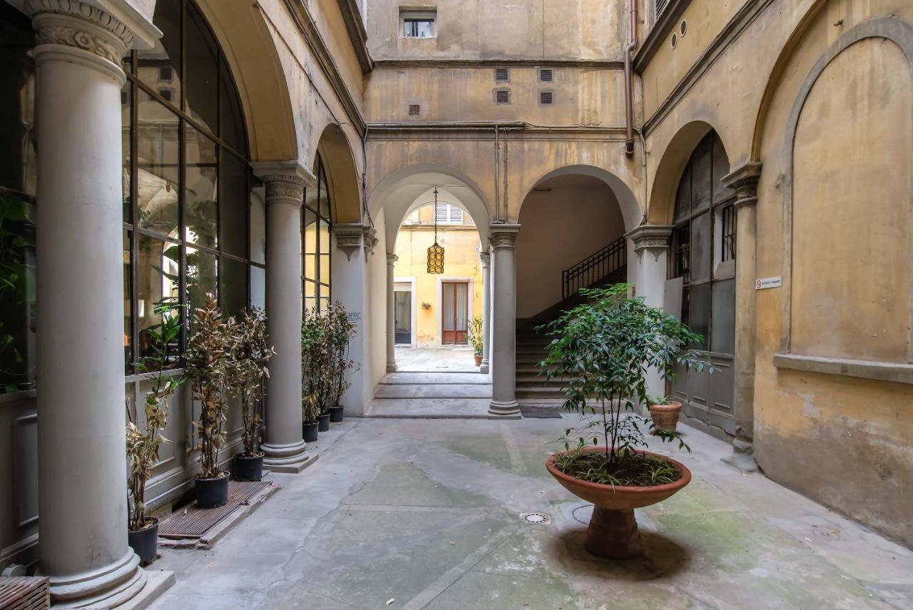 Penthouse With Big Terrace Duomo View Apartment Florence Exterior photo