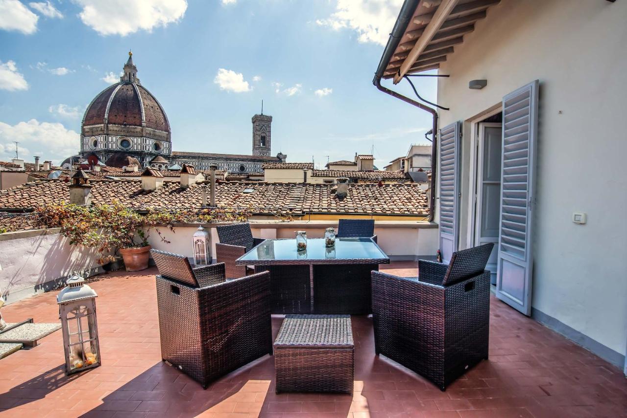 Penthouse With Big Terrace Duomo View Apartment Florence Exterior photo